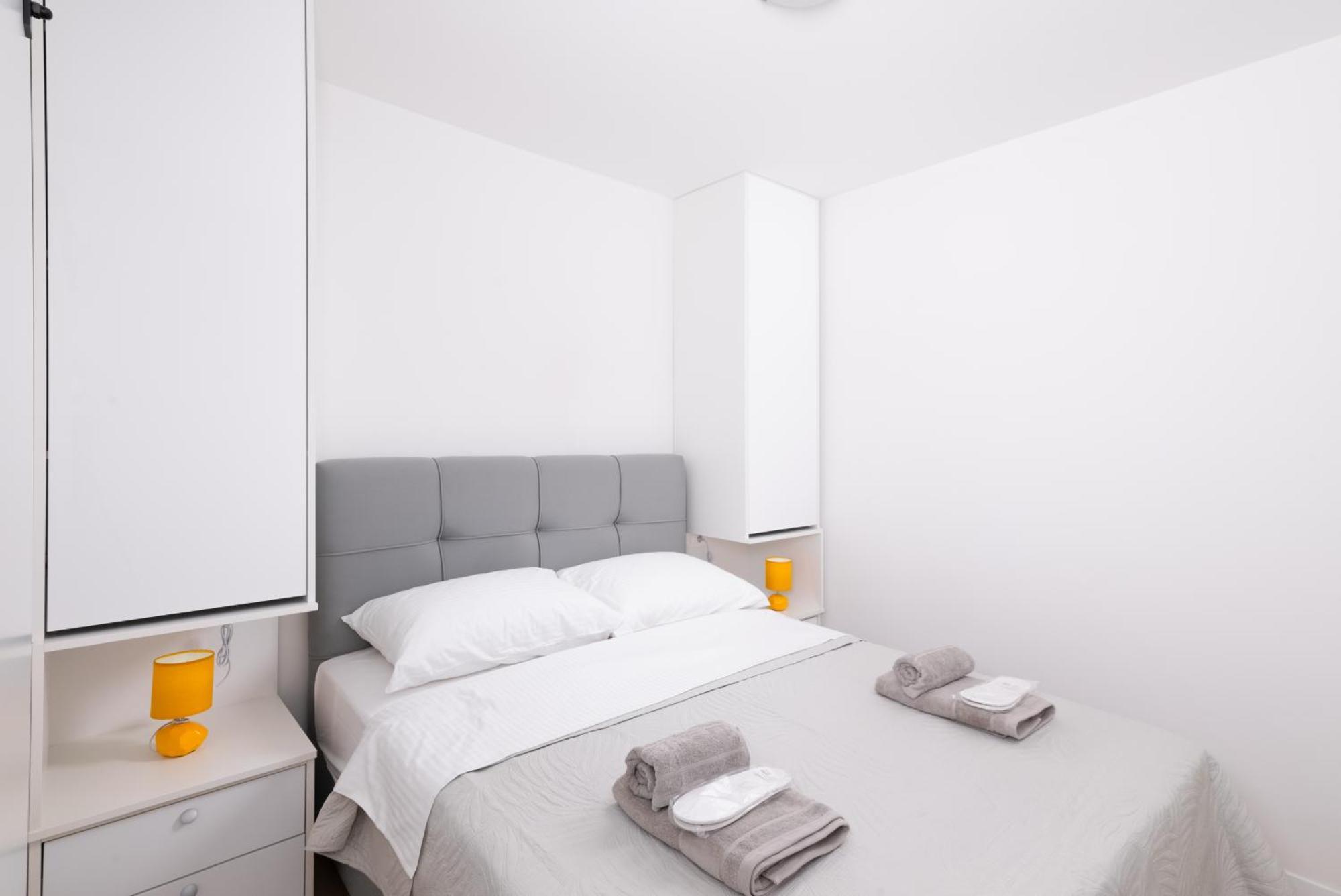 Venti With Swimming Pool And Private Parking Apartment